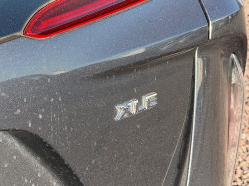 Used 2020 Toyota Prius Prime XLE image 9