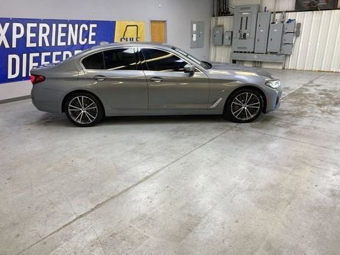 Used 2023 BMW 530e w/ Premium Package RWD image 8