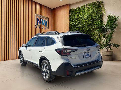 Used 2022 Subaru Outback Limited image 25