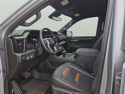 Used 2024 GMC Sierra 1500 AT4 w/ Technology Package image 11