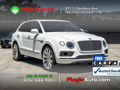 Used 2018 Bentley Bentayga Mulliner AWD/4WD image 3