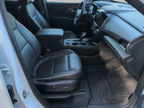 Used 2022 Chevrolet Traverse Premier image 15