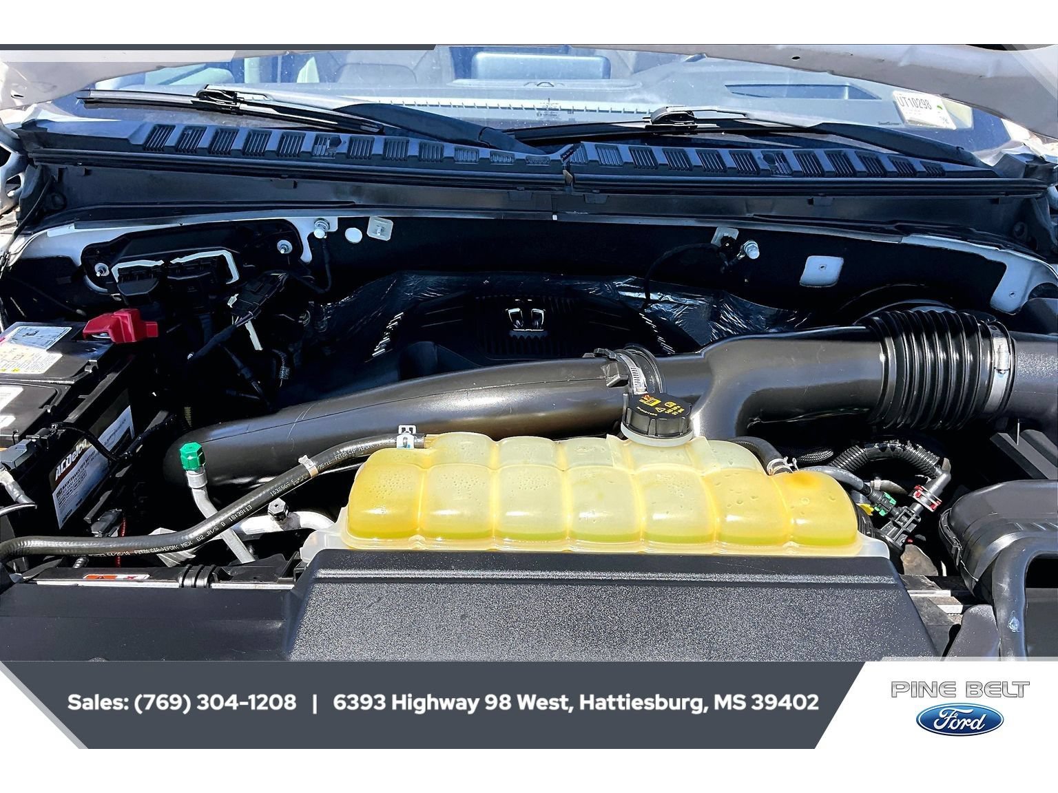 Used 2018 Lincoln Navigator Select w/ Technology Package RWD image 8