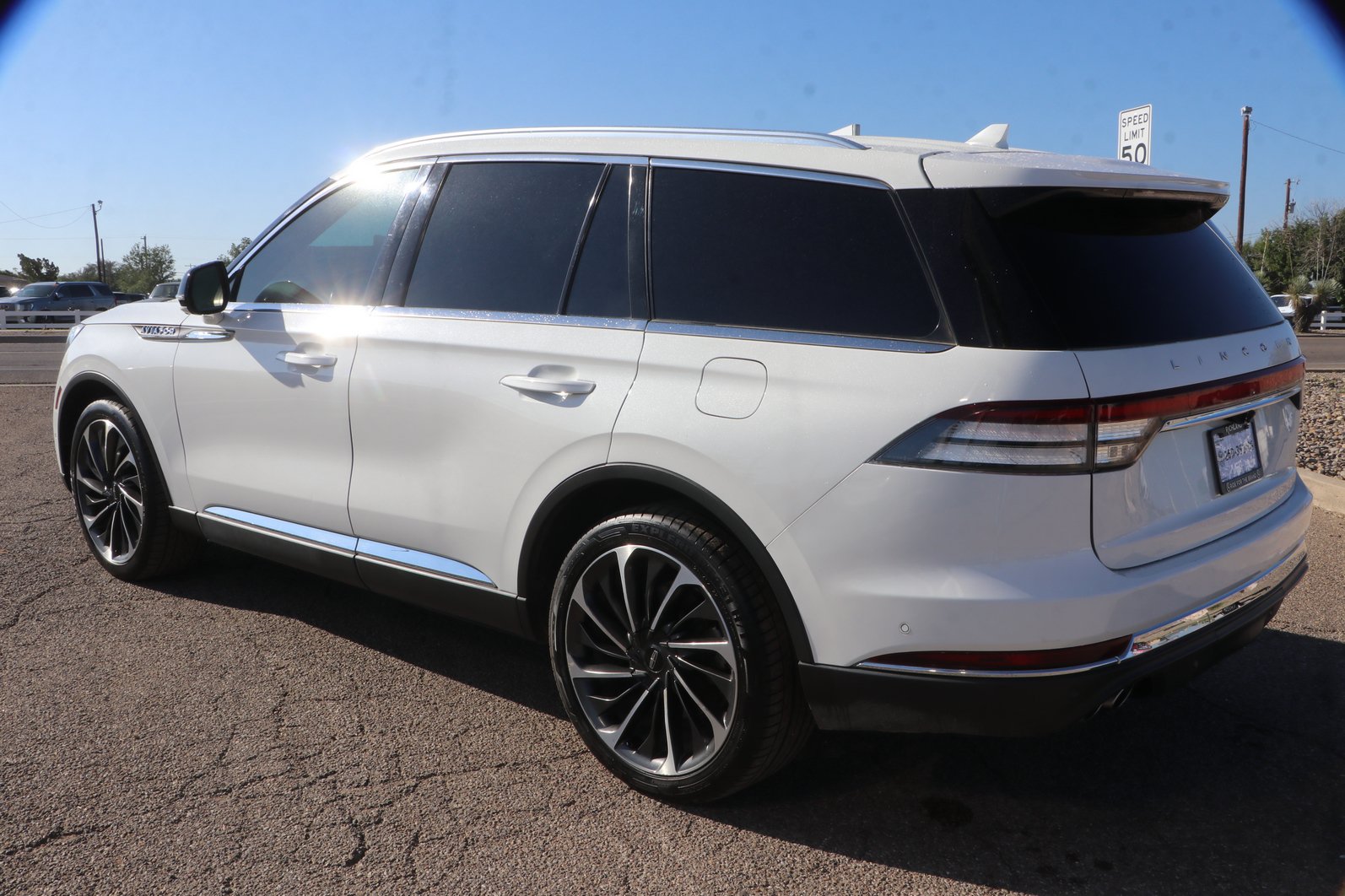 Used 2020 Lincoln Aviator Reserve w/ Equipment Group 202A AWD/4WD image 5
