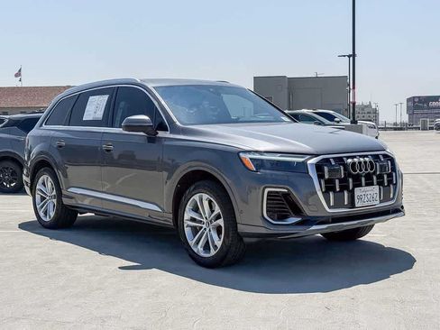Used 2025 Audi Q7 3.0T Premium Plus AWD/4WD image 3