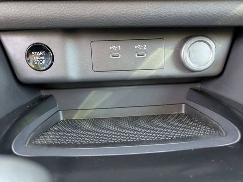 Used 2025 Nissan Rogue SV FWD image 28