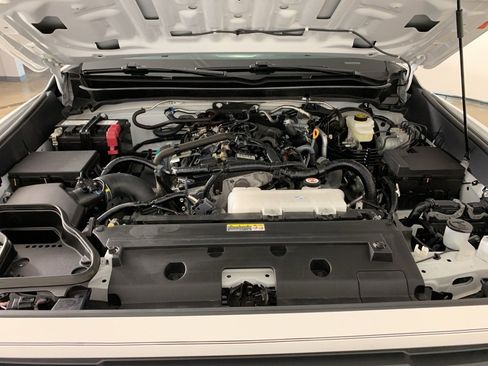 Used 2024 Toyota Tacoma SR image 39