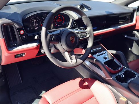 New 2026 Porsche Cayenne Coupe AWD/4WD image 4
