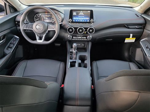 New 2025 Nissan Sentra SR w/ SR Premium Package image 17