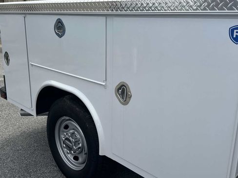 New 2024 Ford F250 XL w/ XL Chrome Package RWD image 14