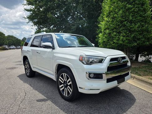 Used 2018 Toyota 4Runner Limited AWD/4WD image 7