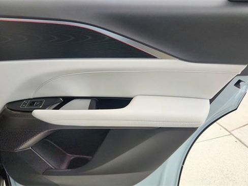 Used 2025 Cadillac Lyriq Sport image 28