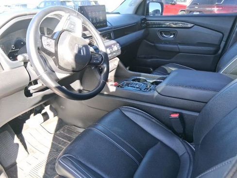 Used 2023 Honda Pilot Elite image 6