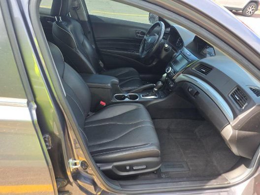 Used 2019 Acura ILX w/ Premium Package FWD image 7