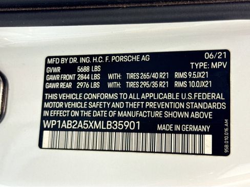 Used 2021 Porsche Macan S image 27