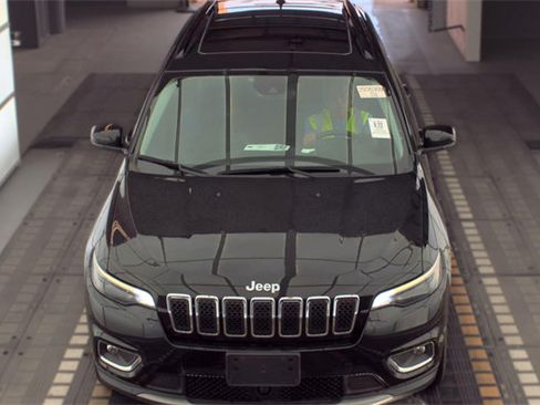 Used 2022 Jeep Cherokee Limited AWD/4WD image 2