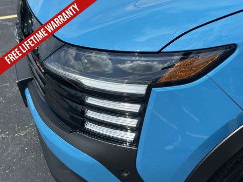 New 2026 Nissan Kicks SR w/ SR Premium Package FWD image 15