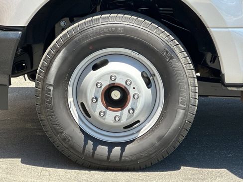 Used 2022 Ford F350 XL w/ Trailer Tow Package image 23