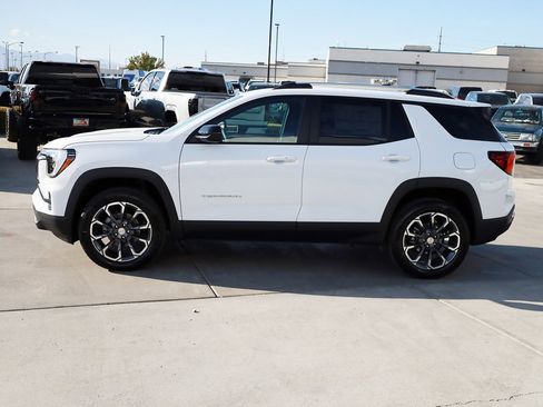 New 2026 GMC Terrain Elevation w/ Elevation Premium Package image 3