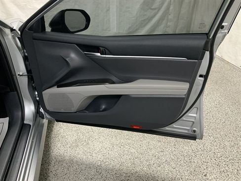 Used 2022 Toyota Camry LE w/ Cold Weather Package FWD image 19