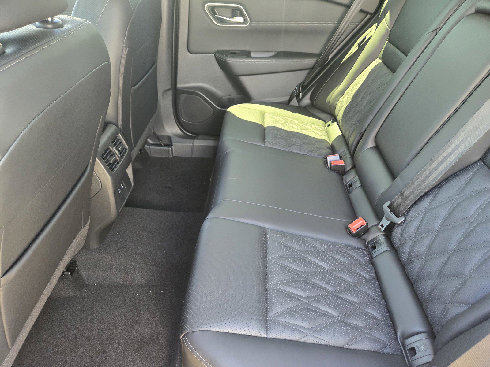 New 2026 Nissan Rogue Platinum AWD/4WD image 9