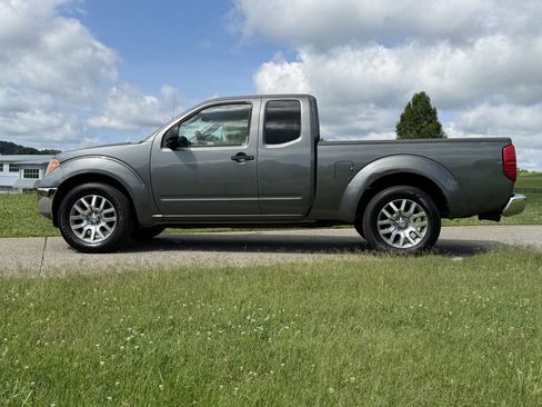 Used 2006 Nissan Frontier SE RWD image 8