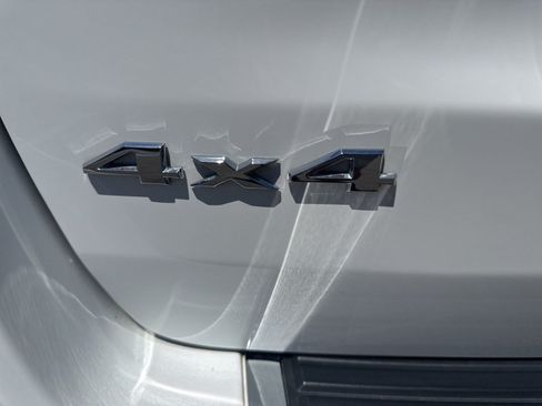 Used 2020 Jeep Grand Cherokee Overland AWD/4WD image 17