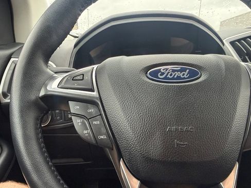 Used 2022 Ford Edge SEL w/ Sport Appearance Package AWD/4WD image 12