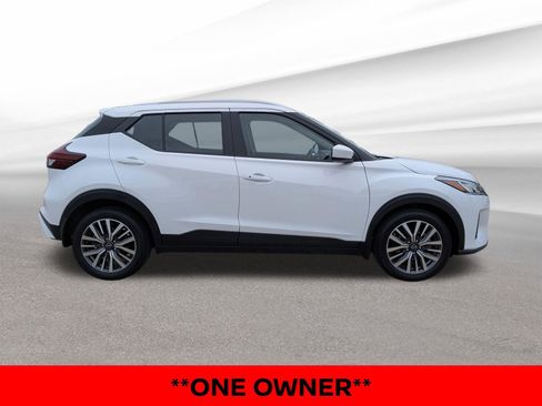 Certified 2023 Nissan Kicks SV FWD image 5