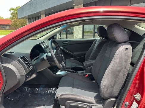 Used 2013 Nissan Altima 2.5 S FWD image 2