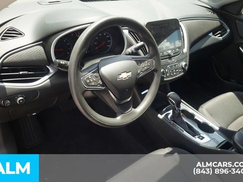 Used 2023 Chevrolet Malibu LT FWD image 5
