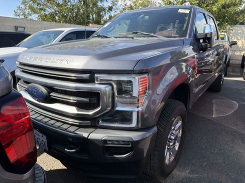 Used 2022 Ford F350 Platinum AWD/4WD image 4