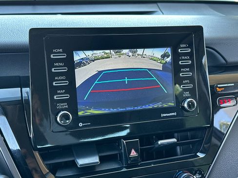 Used 2023 Toyota Camry SE image 17