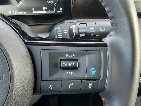 Certified 2025 Nissan Kicks SR FWD image 23