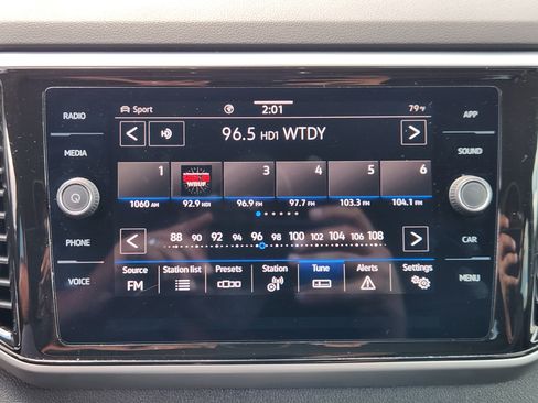Certified 2023 Volkswagen Atlas SE w/ Black Wheel Package AWD/4WD image 11