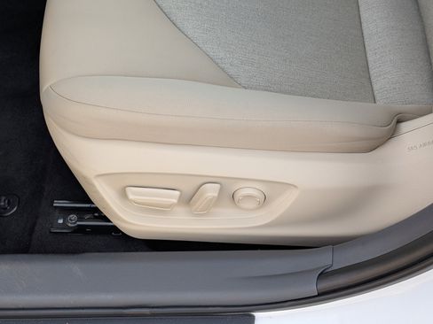 Used 2022 Toyota Camry LE image 15