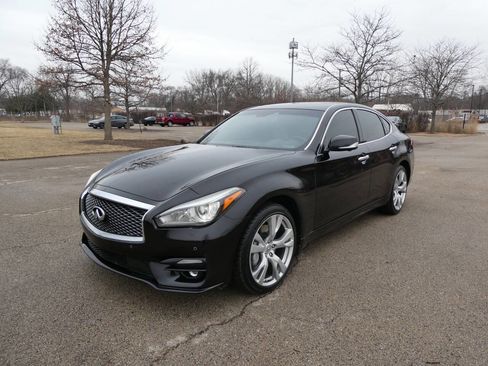 Used 2016 INFINITI Q70 5.6 w/ Sport Package image 1