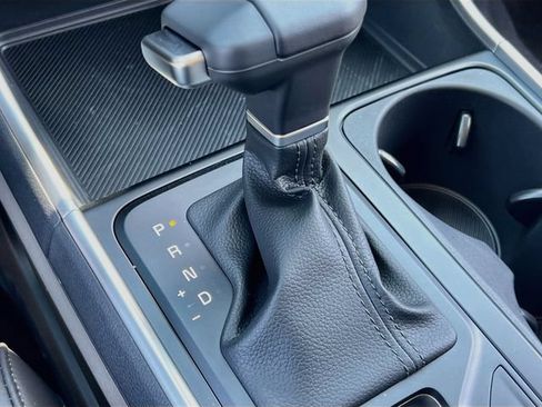 New 2026 Kia Carnival FWD image 17