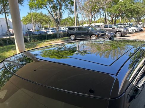 Used 2026 Land Rover Range Rover Evoque S AWD/4WD image 18