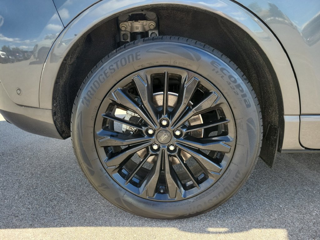 Certified 2023 Ford Escape ST-Line Elite w/ Premium Technology Package AWD/4WD image 5