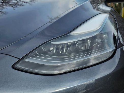 Used 2023 Tesla Model Y 2WD image 28