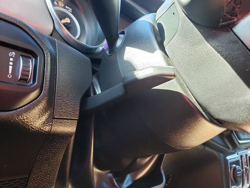 Used 2023 Jeep Gladiator Sport image 25