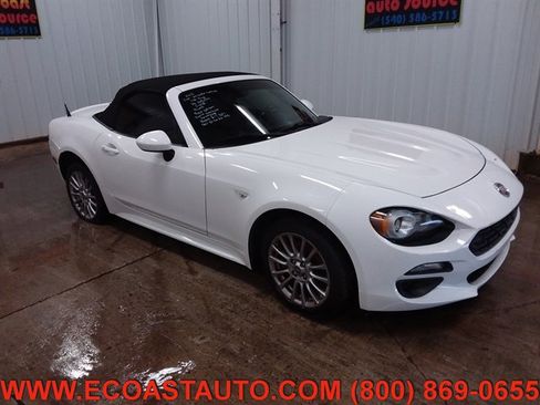 Used 2018 FIAT 124 Spider Classica w/ Technology Group image 1