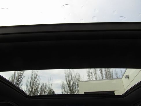 New 2026 Mercedes-Benz E 350 4MATIC Sedan image 29