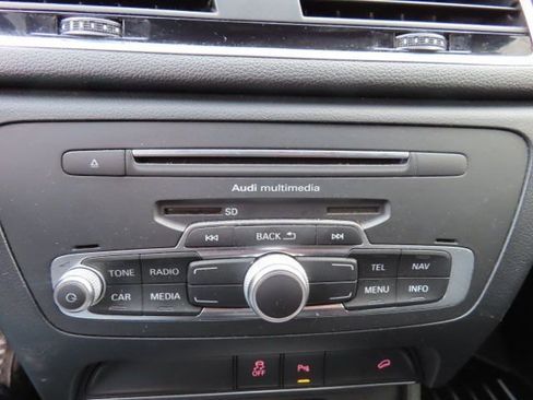 Used 2018 Audi Q3 2.0T Premium w/ Convenience Package image 29