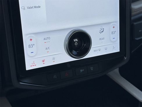 Certified 2023 Ford Expedition Max Platinum image 20