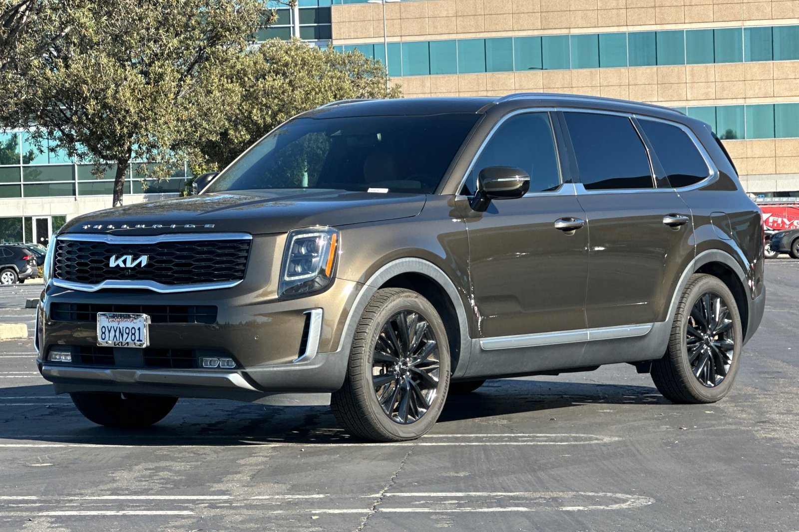 Used 2022 Kia Telluride SX w/ Towing Package FWD image 8