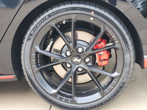 New 2026 Hyundai Elantra N FWD image 7
