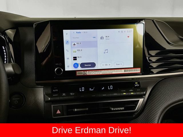 Used 2026 Toyota Camry SE FWD image 20