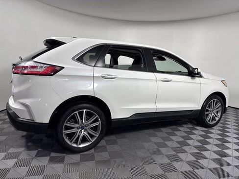 Used 2022 Ford Edge Titanium w/ Class II Trailer Tow Package image 9